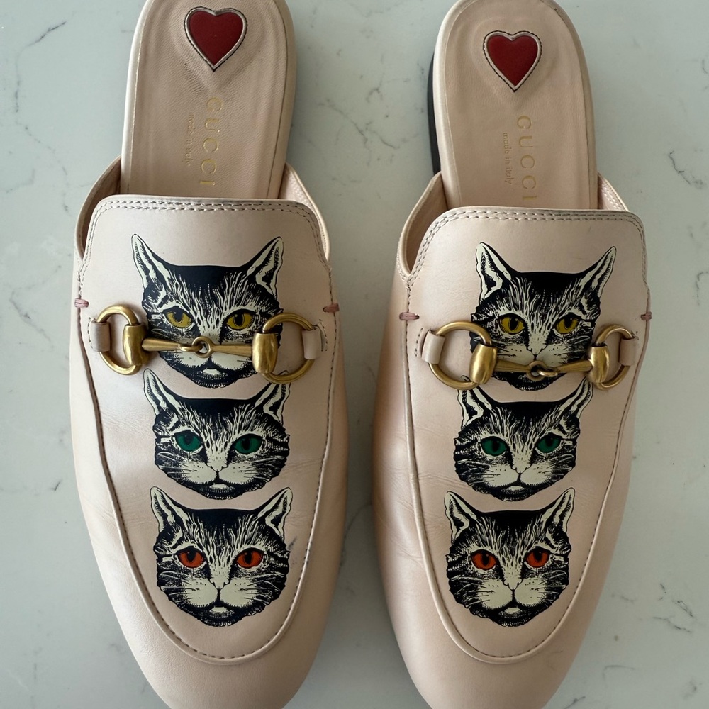 Gucci Cat Print Leather Mules